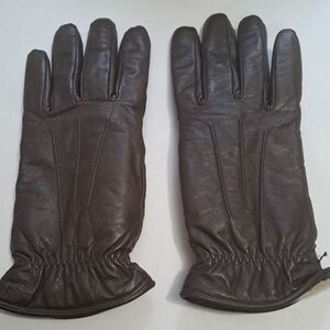 Isotoner Wonder Fit Women's Genuine Leather Gloves